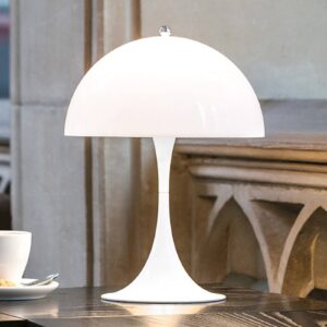 Louis Poulsen Panthella Mini stolní lampa opál