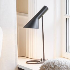 Louis Poulsen AJ Mini stolní lampa, černá