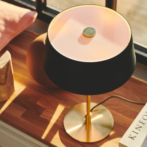 Stolní lampa Clasi v černé/zlaté barvě s difuzory