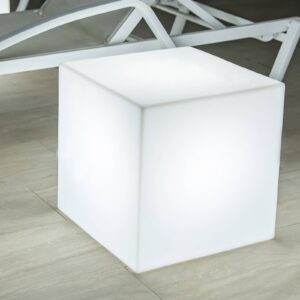 Solární světlo Newgarden Cuby LED, 40 x 40 cm